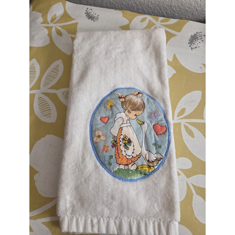 Vtg Precious Moments Girl And Her Duck Cream Hand Towels
